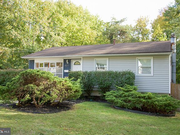 3rd image of 4511 Tipton Ln