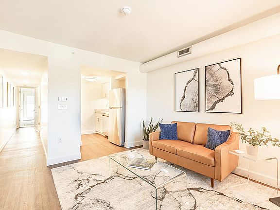 2nd image of 601 Orange Ave NE #322