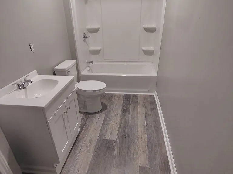 328 S Gardner St — Photo 3