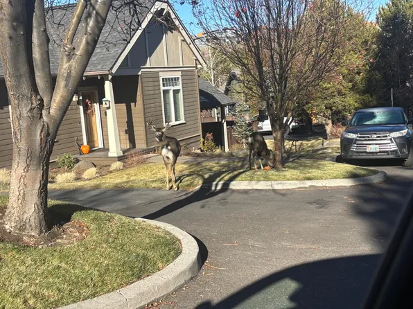 19314 SW Laurelhurst Way, Bend, OR 97702