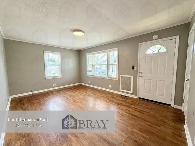 2412 Stewart St — Photo 3