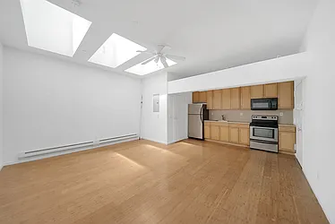 74 Greenpoint Avenue, #A5