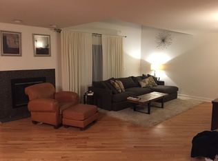 259 Spring Cove Dr, Elgin, IL 60123