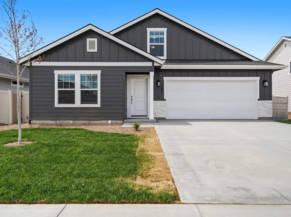 1587 SW Silverstone Ave, Mountain Home, ID 83647