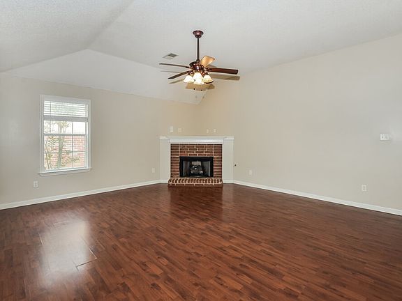 4th image of 10255 Green Moss Dr S