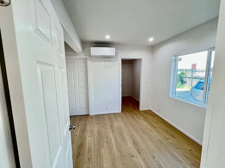 3119 W 109th St #X34 — Photo 11