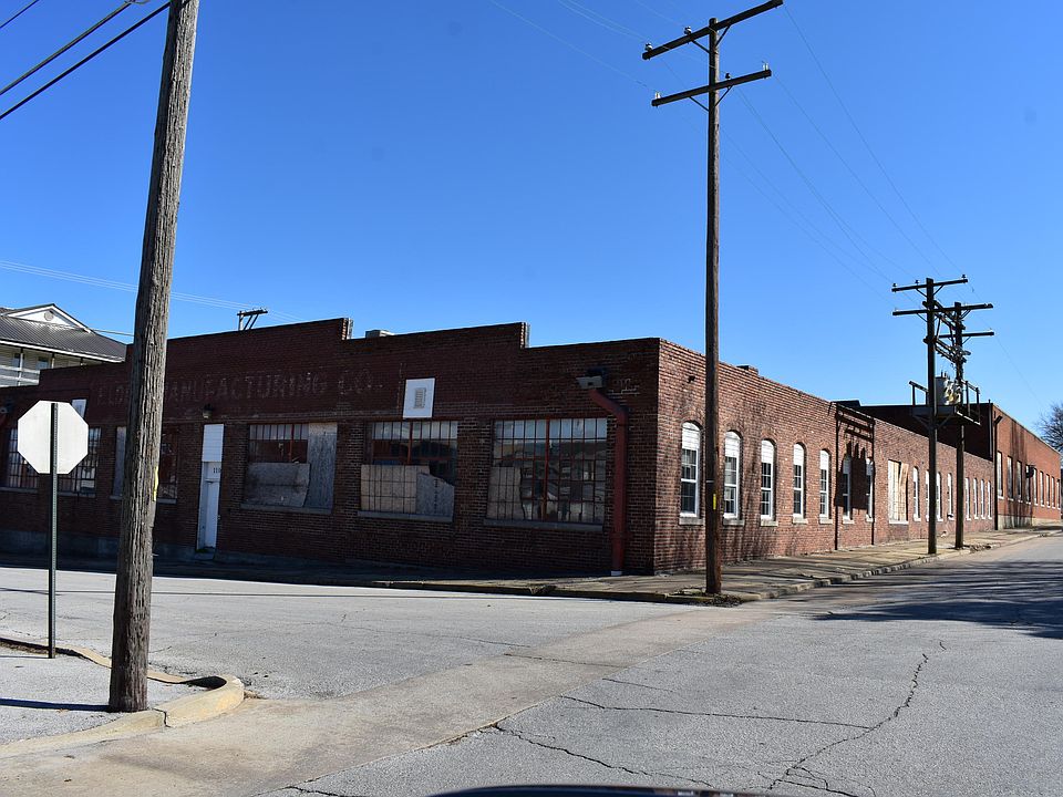 2nd image of 110 W 1st St
