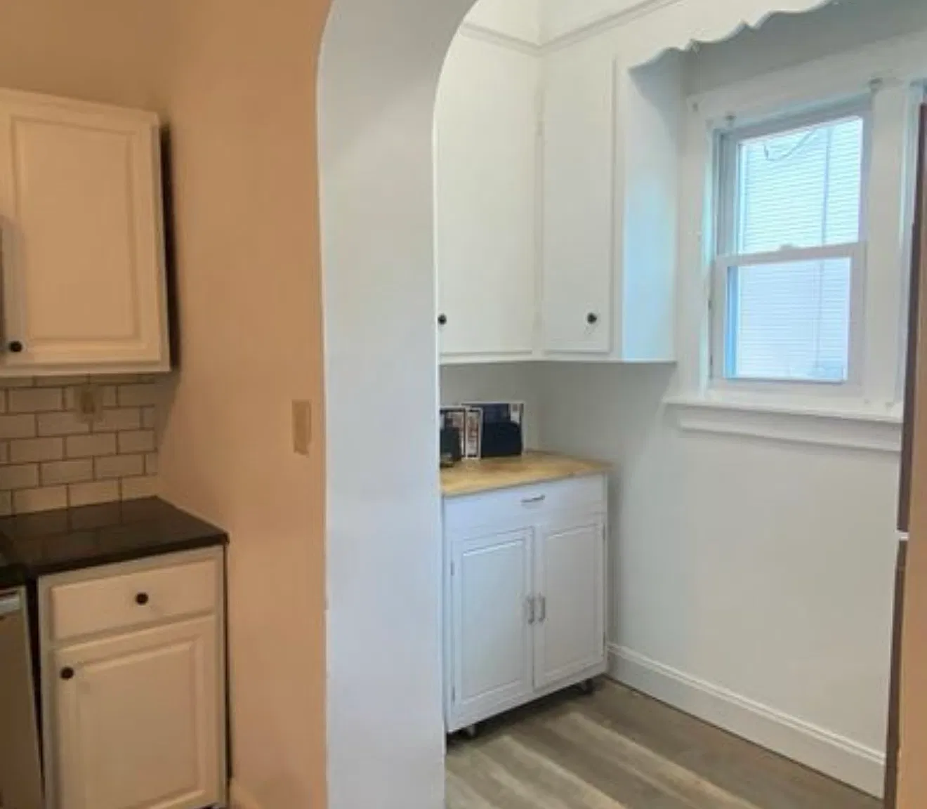 3 bed, 1100 sqft, $2,400 — Photo 2
