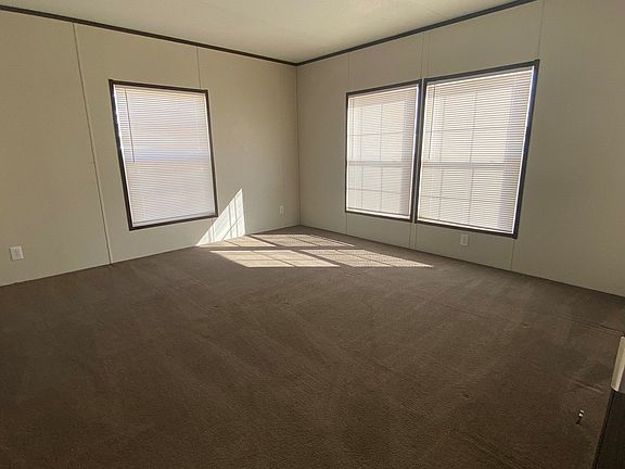 4th image of 3300 Killingsworth Ln #697