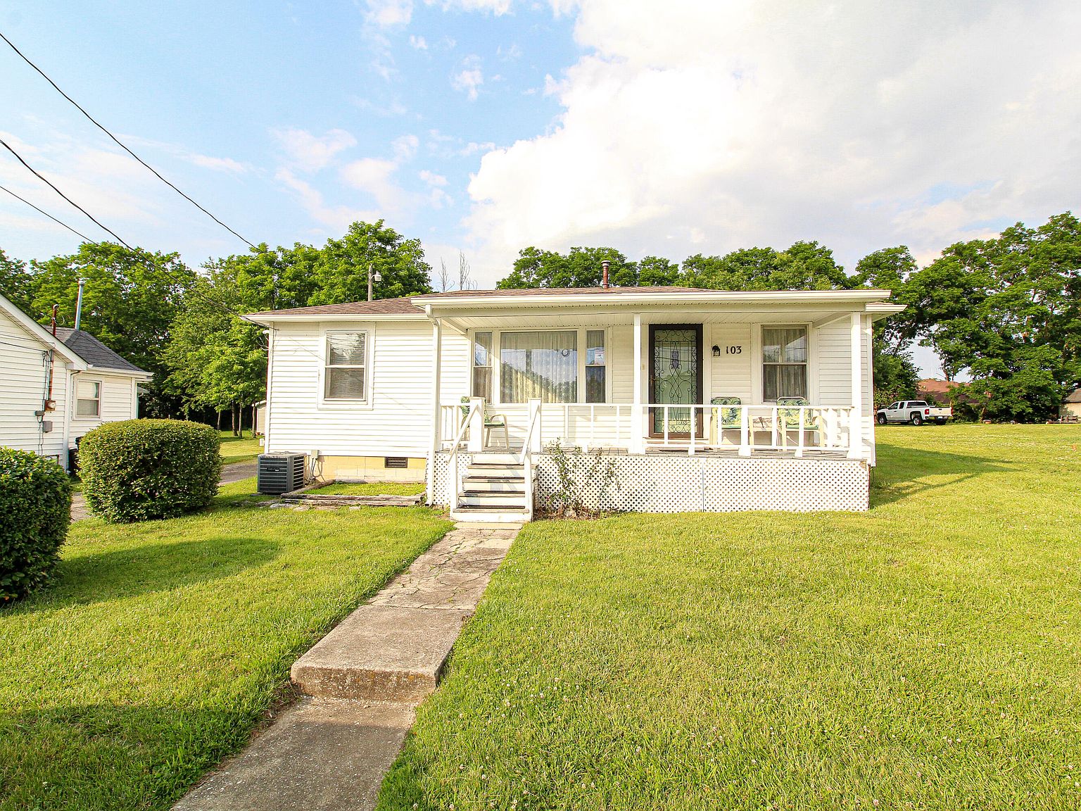 103 Russell Ave, Versailles, KY 40383 MLS 23009429 Zillow