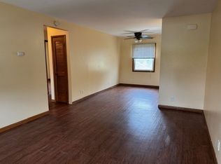 501-501 Roosevelt Rd #C, Valparaiso, IN 46383