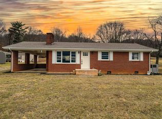 4715 Old Stage Rd, Chuckey, TN 37641