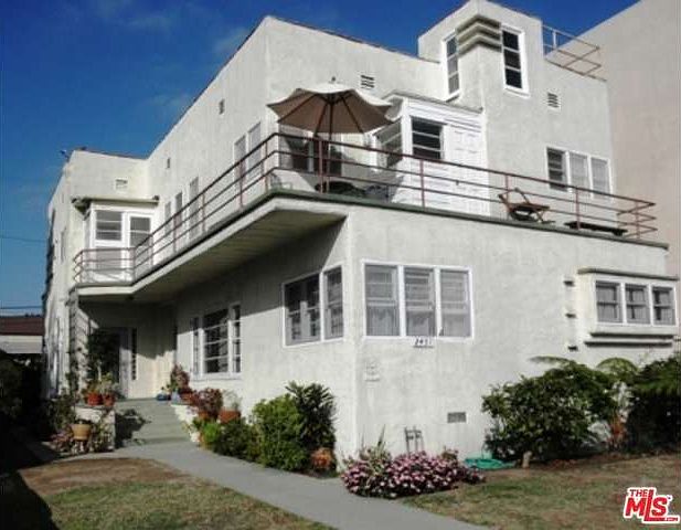 1st image of 2449 Barry Ave