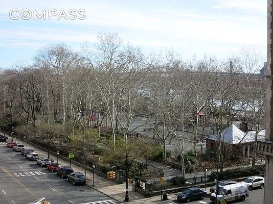 Rented by Compass | media 62