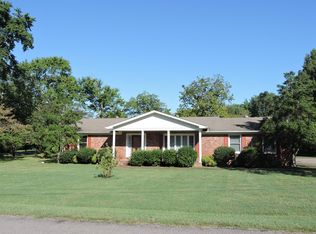 934 Lynn Dr, Gallatin, TN 37066