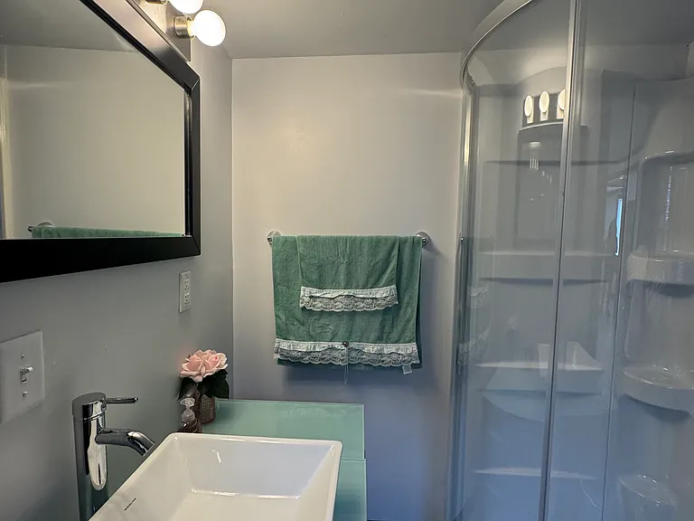 Luxurious 1st floor bathroom