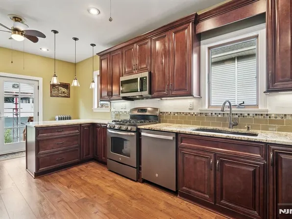 245 Cliff St, Wood Ridge, NJ 07075