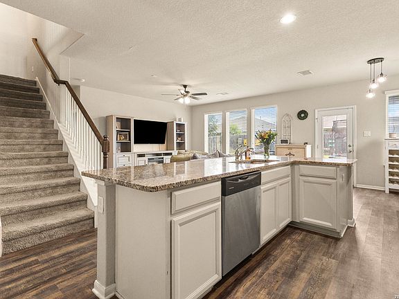 4th image of 410 MOONVINE WAY