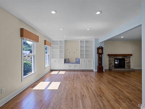 3rd image of 11749 Summerwood Dr
