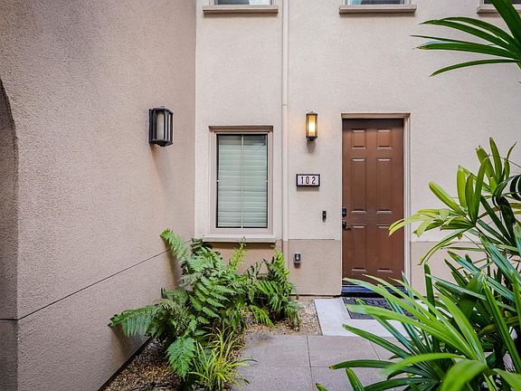 3rd image of 1073 Foxglove Pl Unit 102