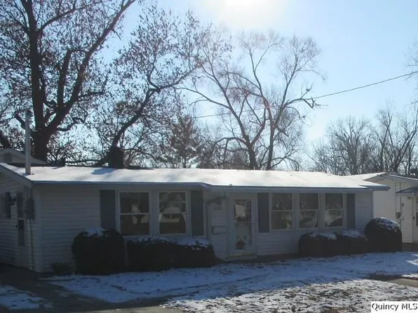 2050 Maple St, Quincy, IL 62301