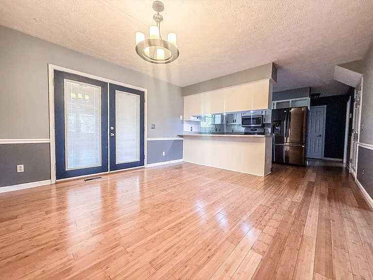 3339 Riveroaks Dr — Photo 6