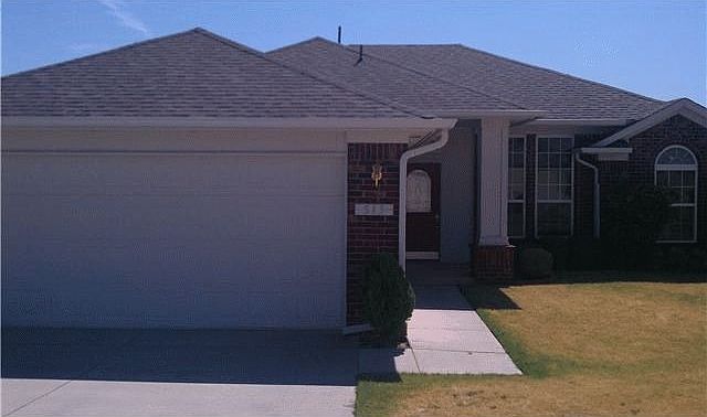 1st image of 513 Lone Oak Dr