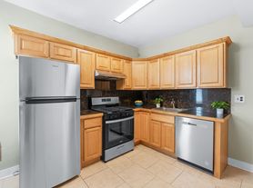 813 S 2nd St, Philadelphia, PA