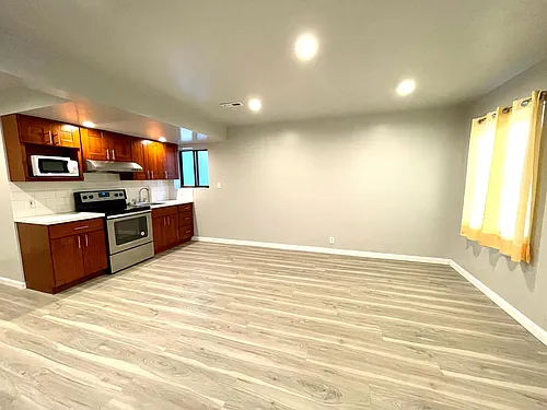 318 Morton Dr #BASEMENT Photo 1