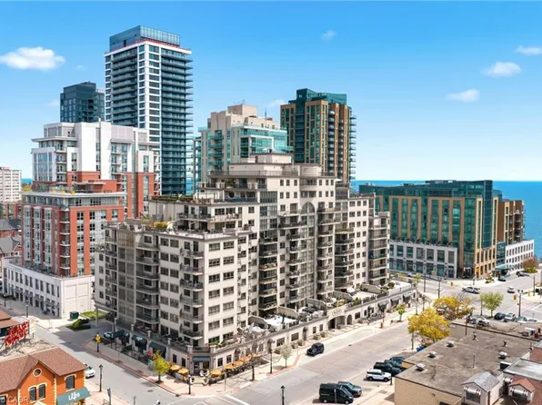 399 Elizabeth St Penthouse 1202, Burlington, ON L7R 0A4