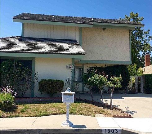 3rd image of 1303 Westwind Cir