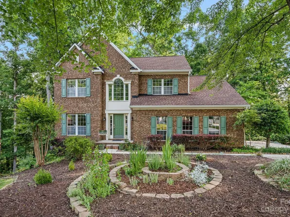12524 Diamond Dr, Pineville, NC 28134