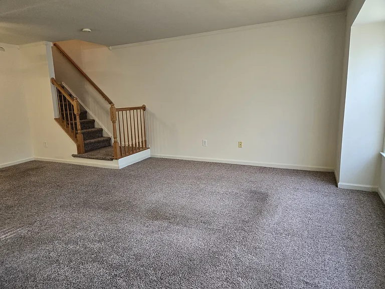 1302 Black Walnut Dr — Photo 3