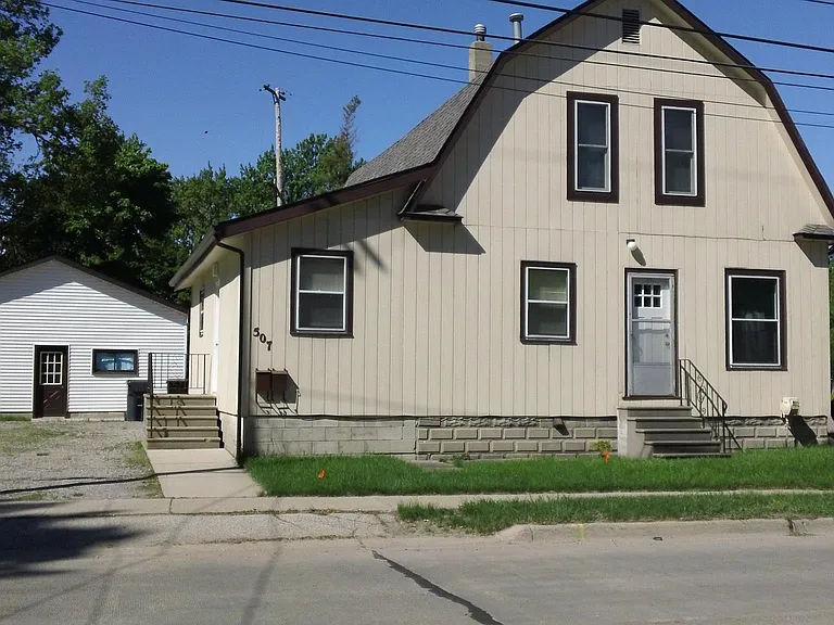 507 W Buttles St — Photo 3