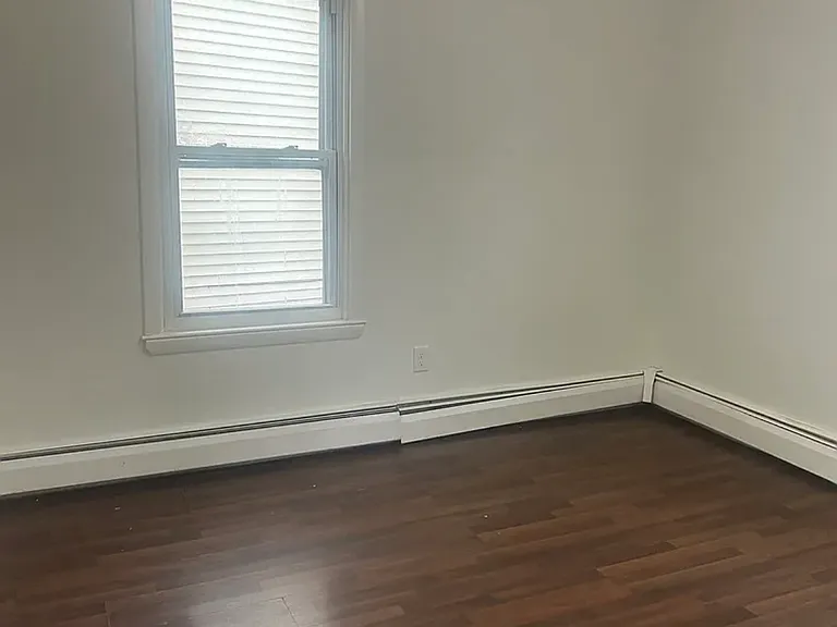 111 Knowles St #2 — Photo 2