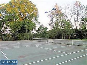 Clubhouse: Tennis Court