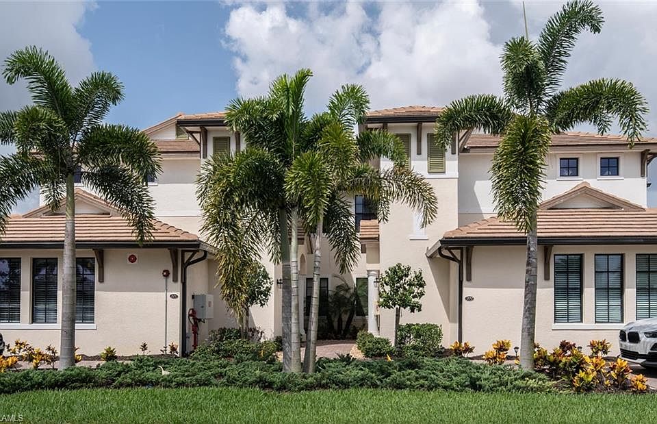1st image of 2177 Frangipani Cir Unit 201