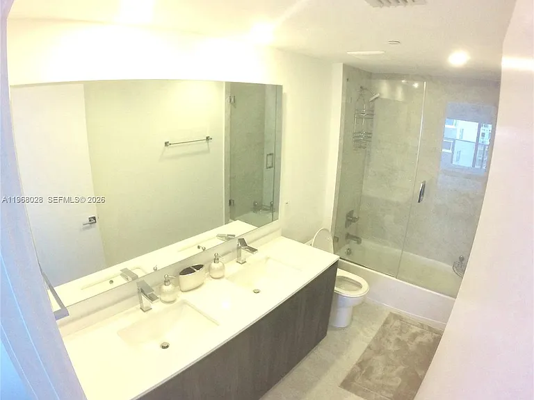 488 NE 18th St #2001 — Photo 11