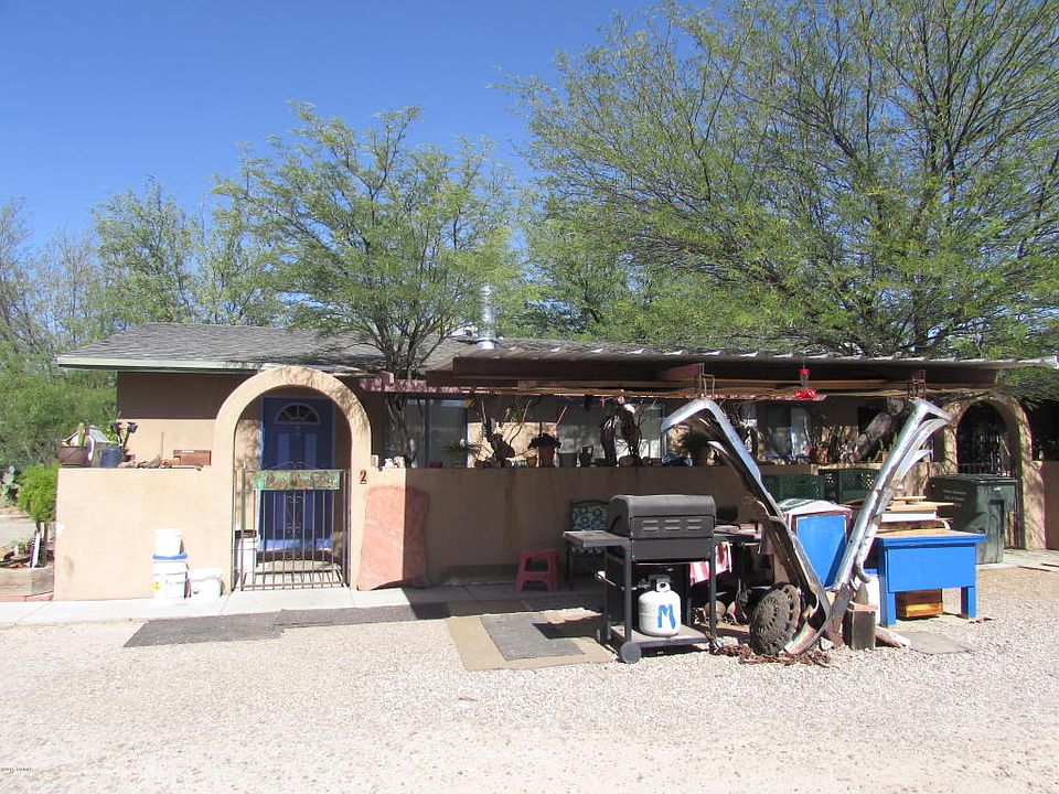 2nd image of 3434 E Presidio Rd #1