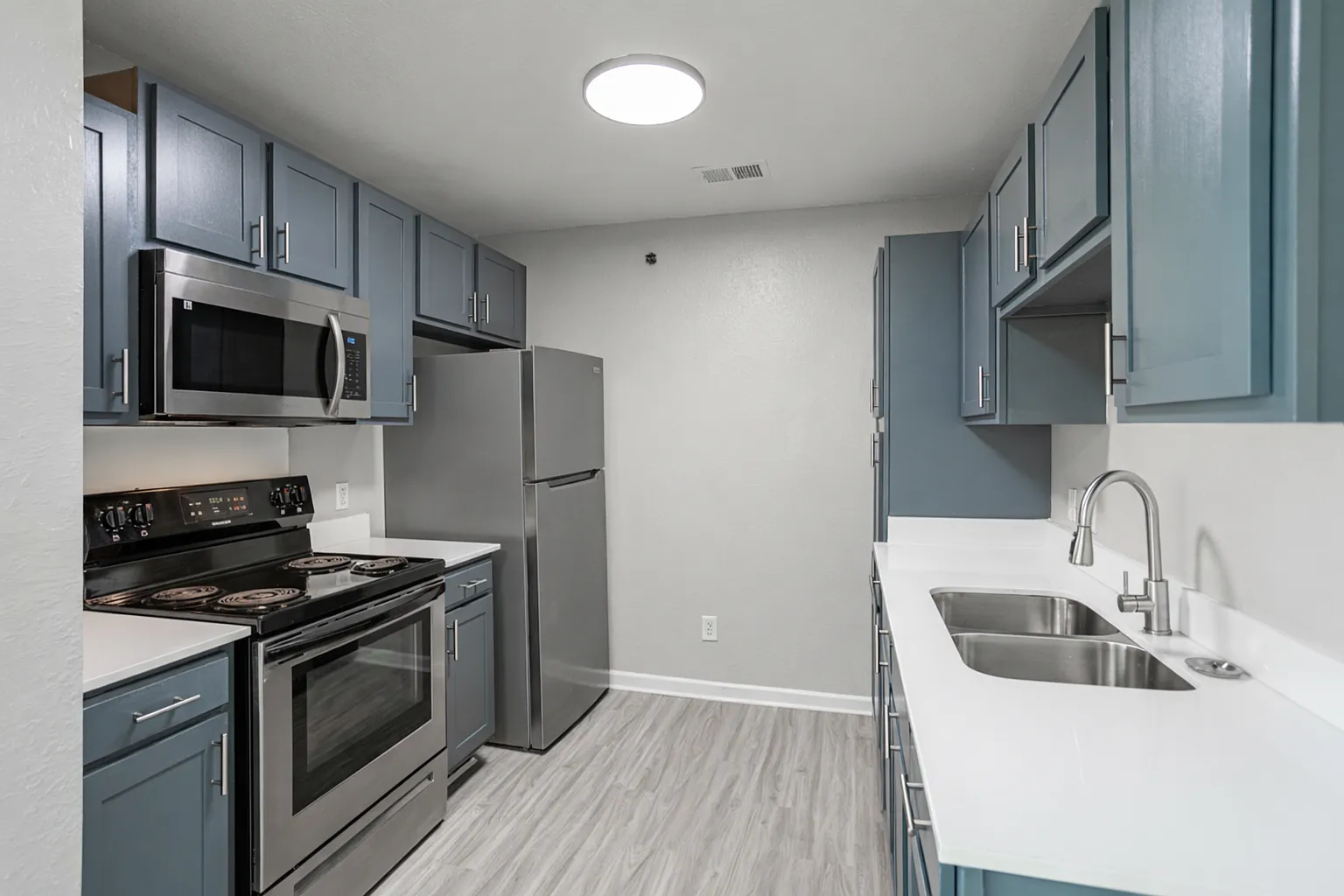 Park Place Apartments — Photo 2