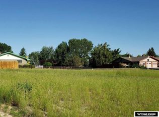 809 W Saratoga Ave, Saratoga, WY 82331
