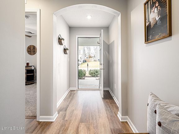 5th image of 600 Birchwood Cir