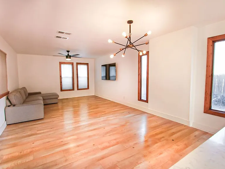 20351 Harvard Way — Photo 3