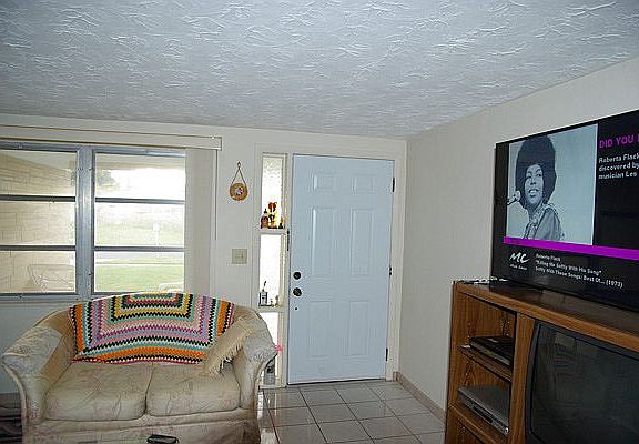 5th image of 2114 Erin Dr