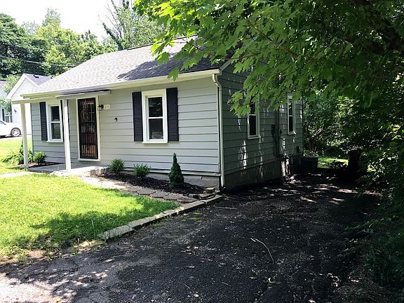 4th image of 215 Yager Ave
