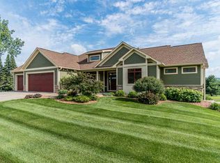 408 Inverness Terrace Ct, Baraboo, WI 53913