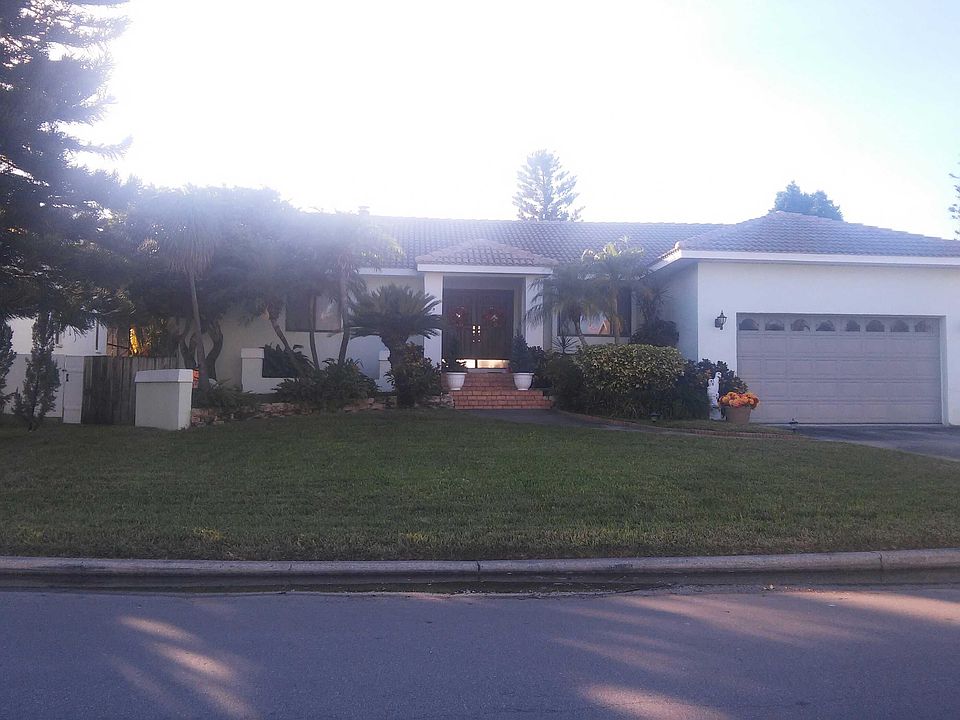 1st image of 420 6th Ave N