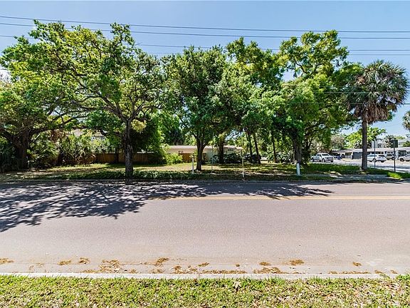 3rd image of 202 S West Shore Blvd