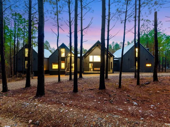 205 Hochadogwood Trl, Broken Bow, OK 74728