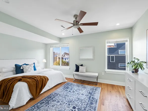 1229 N 5th St #2, Philadelphia, PA 19122